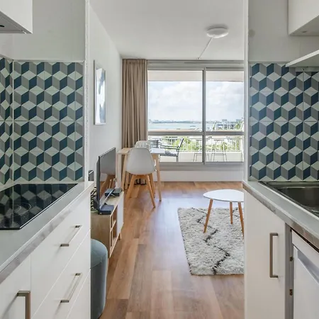 Gorgeous In דירה